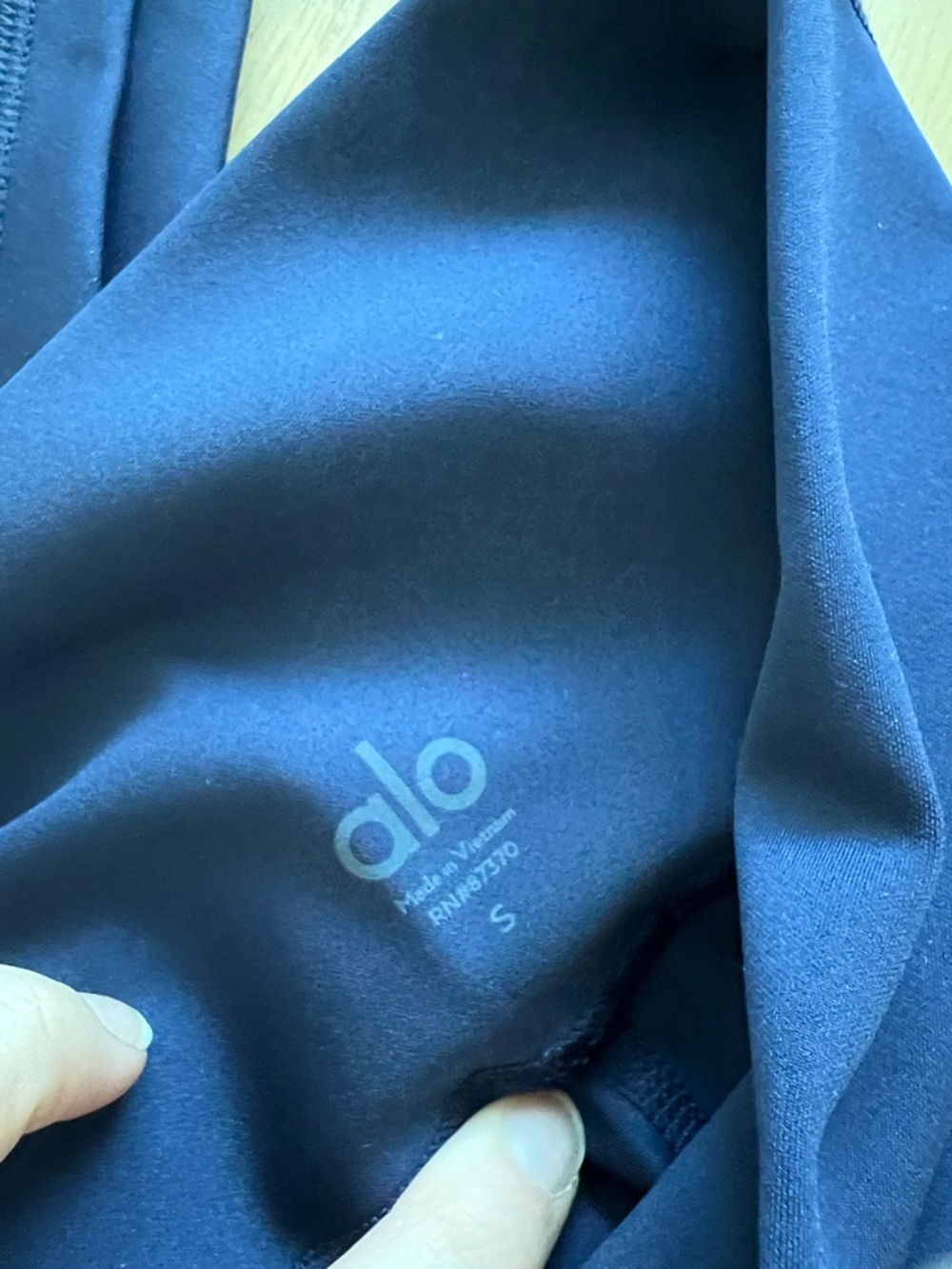 Alo Yoga Leggings - Picture 2 of 5